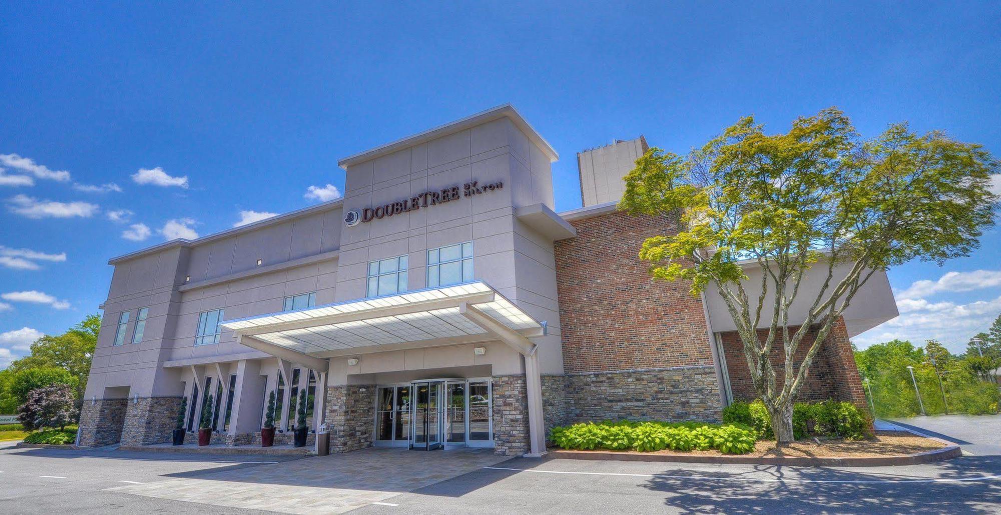Hotel Hampton & Holly Springs