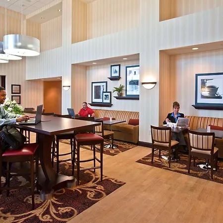 Hampton Inn & Suites Holly Springs 