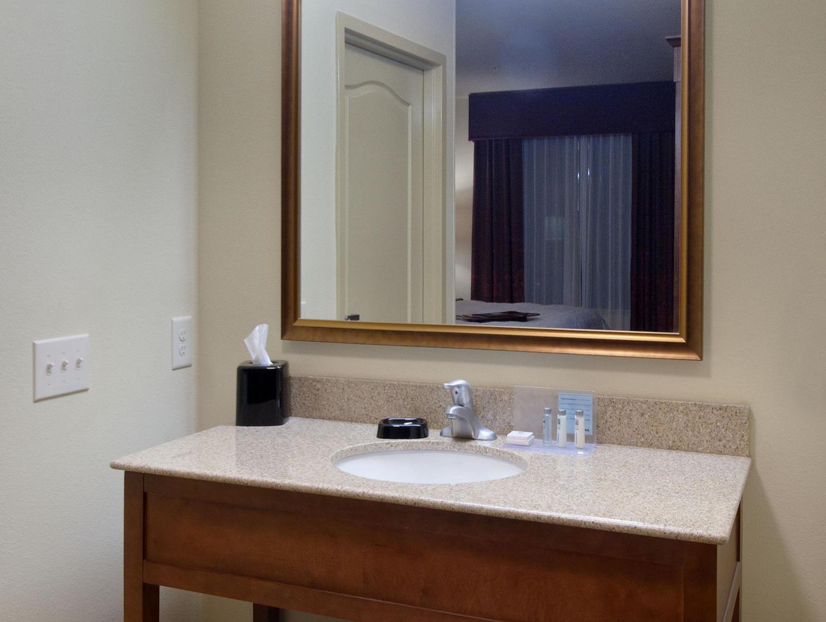 Hotel Hampton & 3*